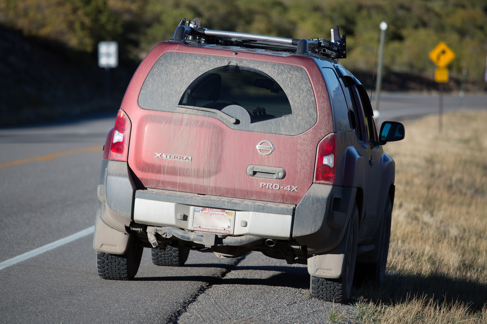 a very dirty nissan xterra